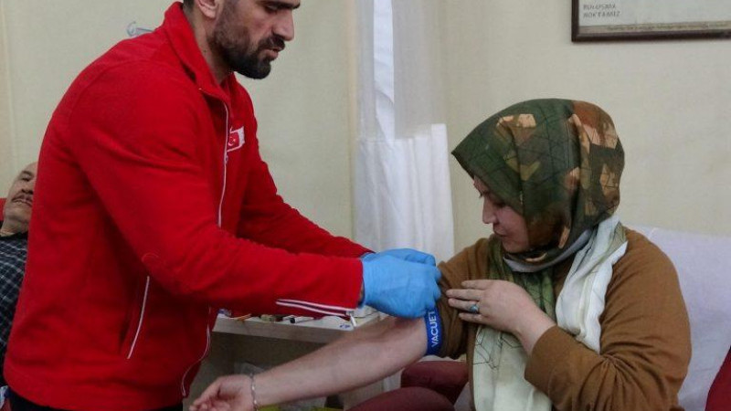 Erzurum'da yaşayan Afgan uyruklular kan bağışında bulundu