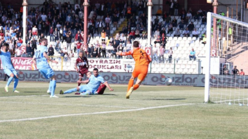 TFF 1. Lig: B. Bandırmaspor - 2  Erzurumspor - 4