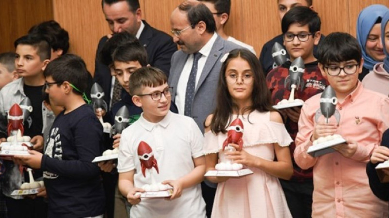 ETÜ’de Mucit Çocuklar İçin Ödül Töreni Düzenlendi