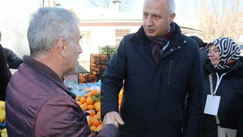Tavlaşoğlu söz verdi, kapalı pazar yerleri yapılacak
