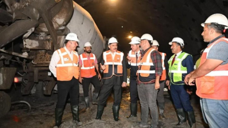 Erzurum-İspir Kırık Tüneli’nde ışığa az kaldı