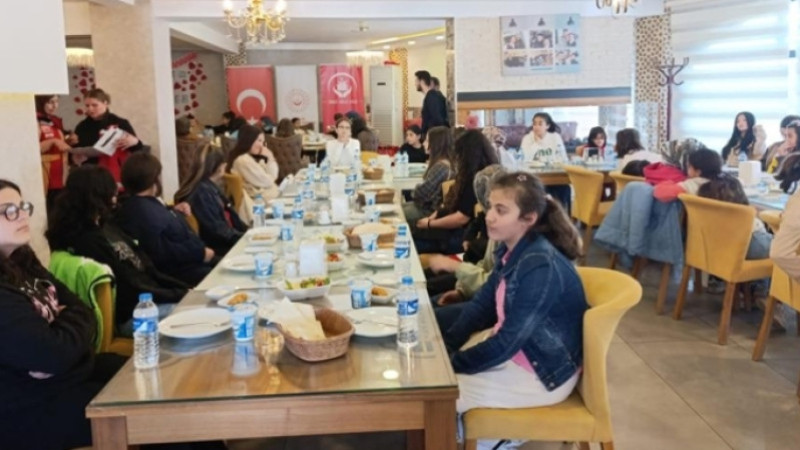 ‘Geleceğin umudu kızlarımız’ projesi
