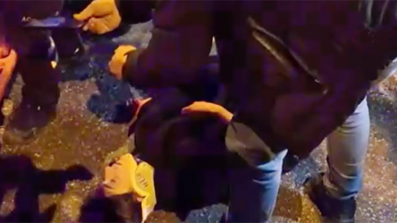 Erzurum'da bir kadın kaldırımda yürüken yere yığıldı