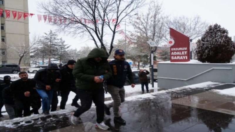 Erzurum'da siber suçlardan gözaltına alındılar