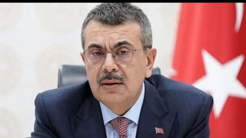 Yeni Stadyum haberini Bakan Tekin verdi