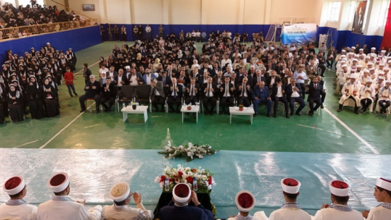 Çat'ta 111 hafıza icazet merasimi düzenlendi