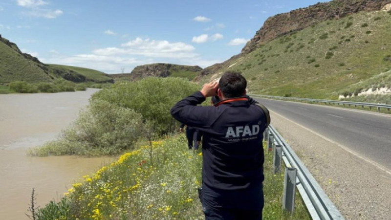 Erzurum AFAD 2 gündür kayıp çobanı arıyor 
