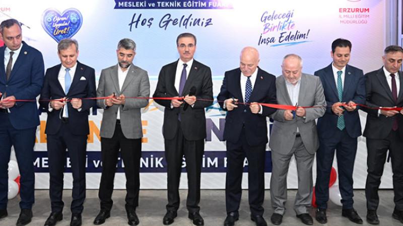 Erzurum’da mesleki ve teknik eğitim fuarı açıldı