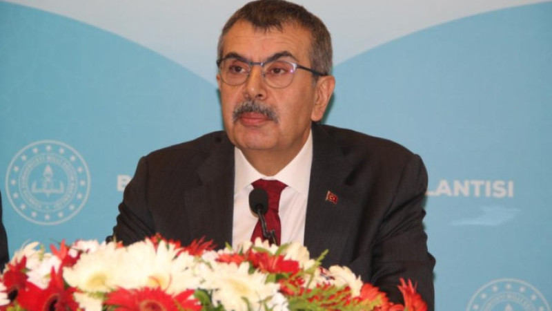 Bakan Tekin; 