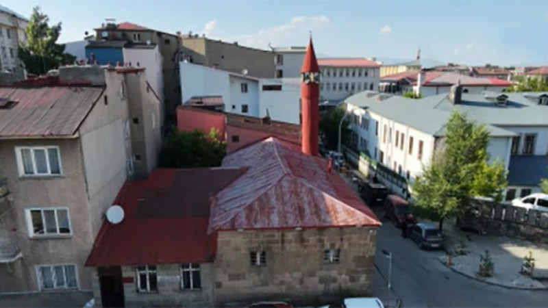 Erzurum'un tarihi Kâbe Mescidi yeniden inşa edildi