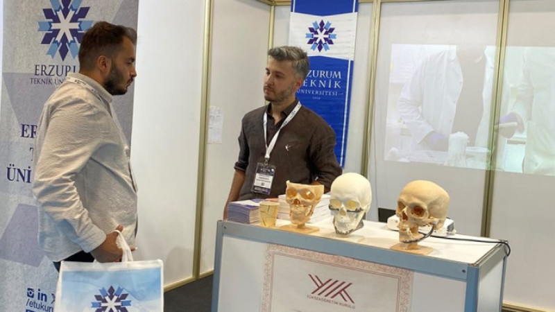 ETÜ kişiye özel implantlarını sergiledi