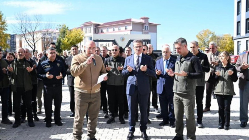 Erzurum’da “Gazze’ye Umut Ol” hayır çarşısı açıldı