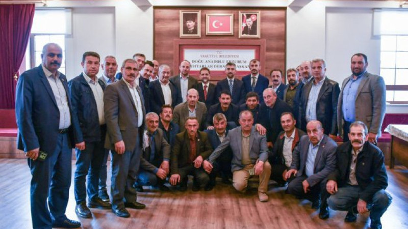 Başkan Uçar ve İl Başkanı Küçükoğlu muhtarlarla buluştu