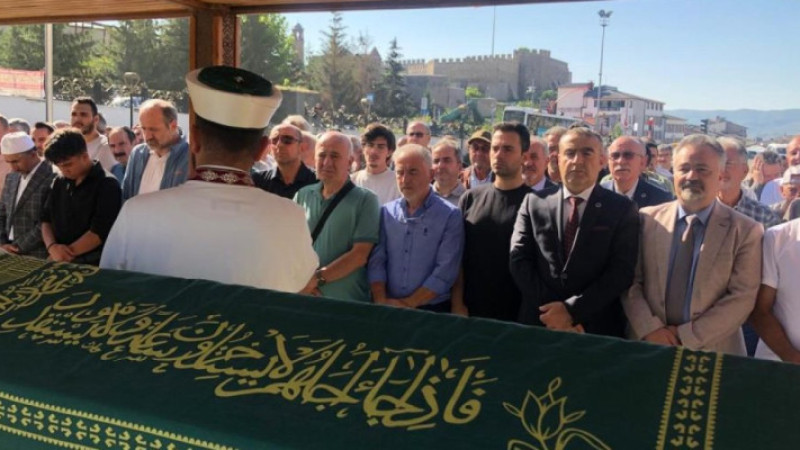 Anne Alkan son yolculuğuna uğurlandı