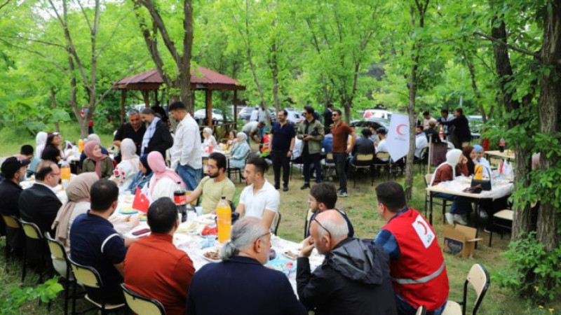Erzurum’da eğitim gören Gazzeli öğrenciler piknikte buluştu