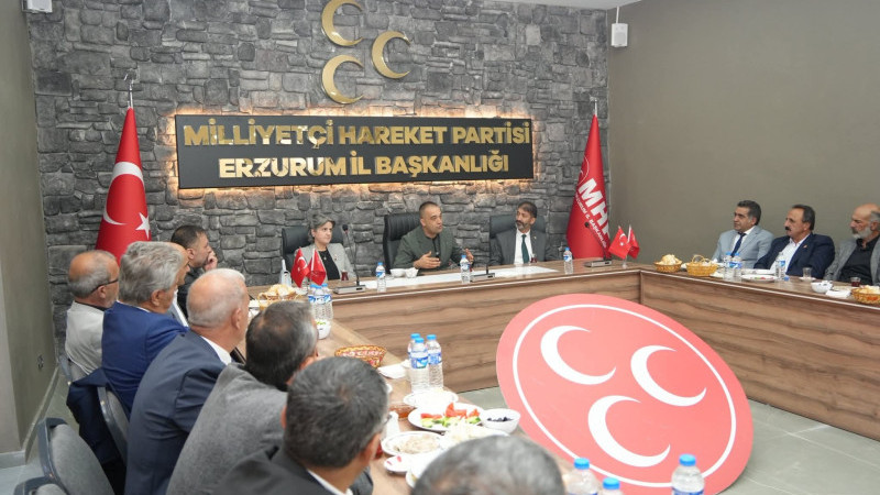 Yurdagül Muhtarla buluştu