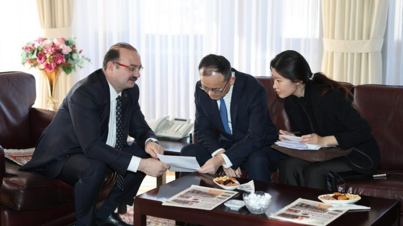 Çin Büyükeşçisi Jiang Xuebin Atatürk Üniversitesi’ndeydi